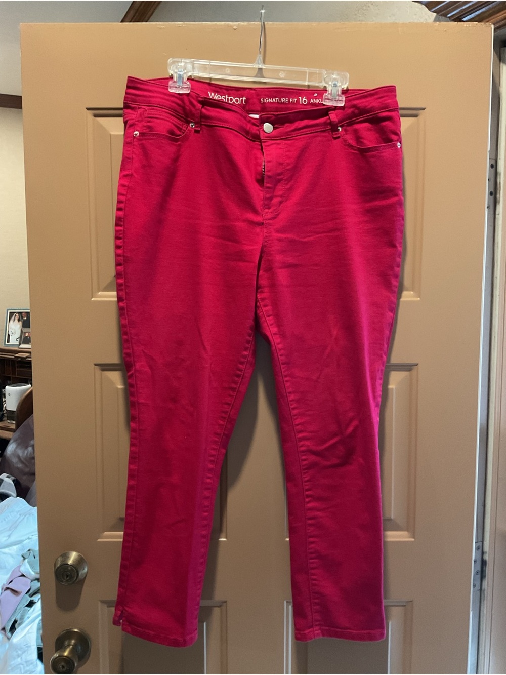 Westport Women’s Bright Magenta Ankle Jeans